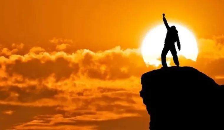 Top 8 STT ấn tượng nhất khi đăng ảnh đại diện giúp thu hút like hàng đầu trên mạng xã hội