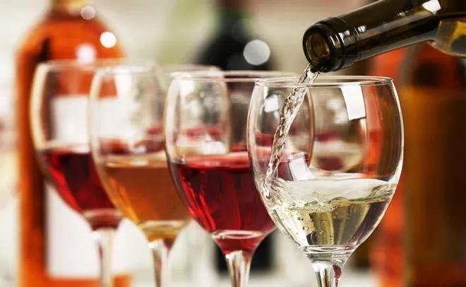 Top 5 Mẹo ngăn ngừa say rượu, bia trong các buổi liên hoan ngày Tết