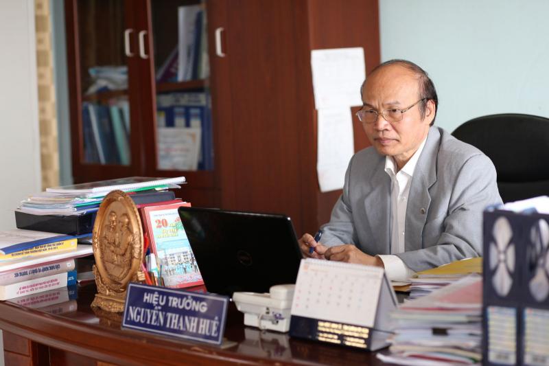 Top 14 Bài văn mẫu tả thầy cô hiệu trưởng ấn tượng nhất dành cho học sinh lớp 5