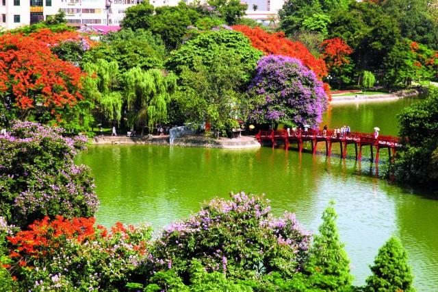 12 Áng thơ tinh tuyển về tháng Sáu