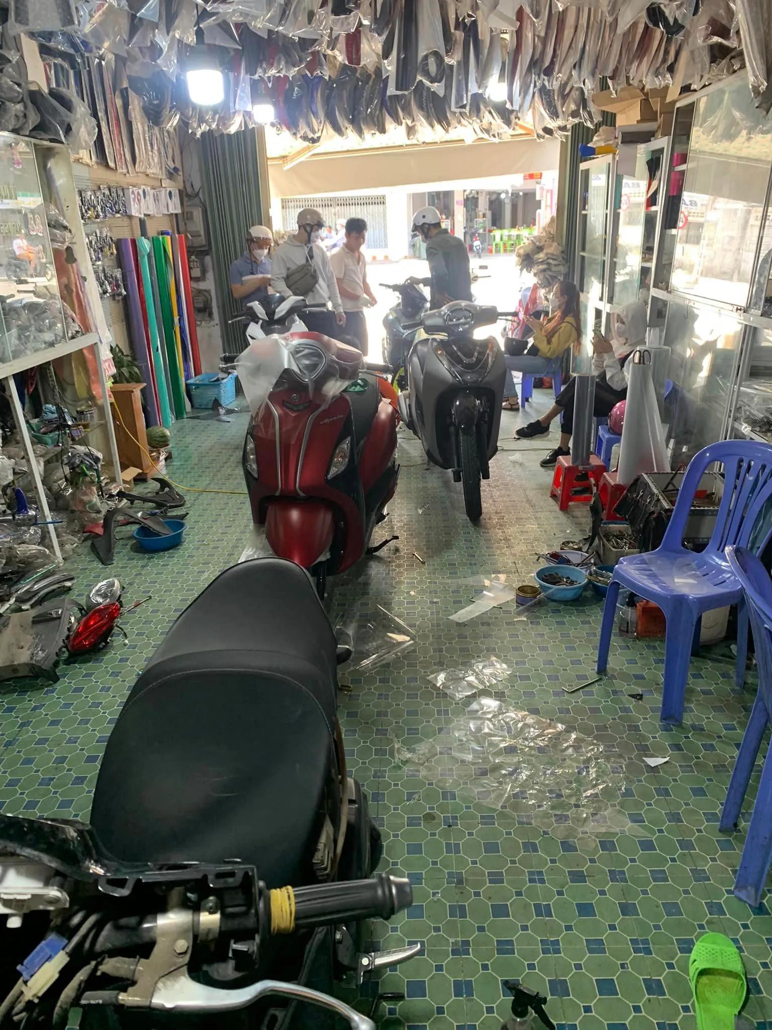 Top 6 địa chỉ dán keo/decal xe máy đẹp, giá tốt và uy tín hàng đầu tại Nha Trang