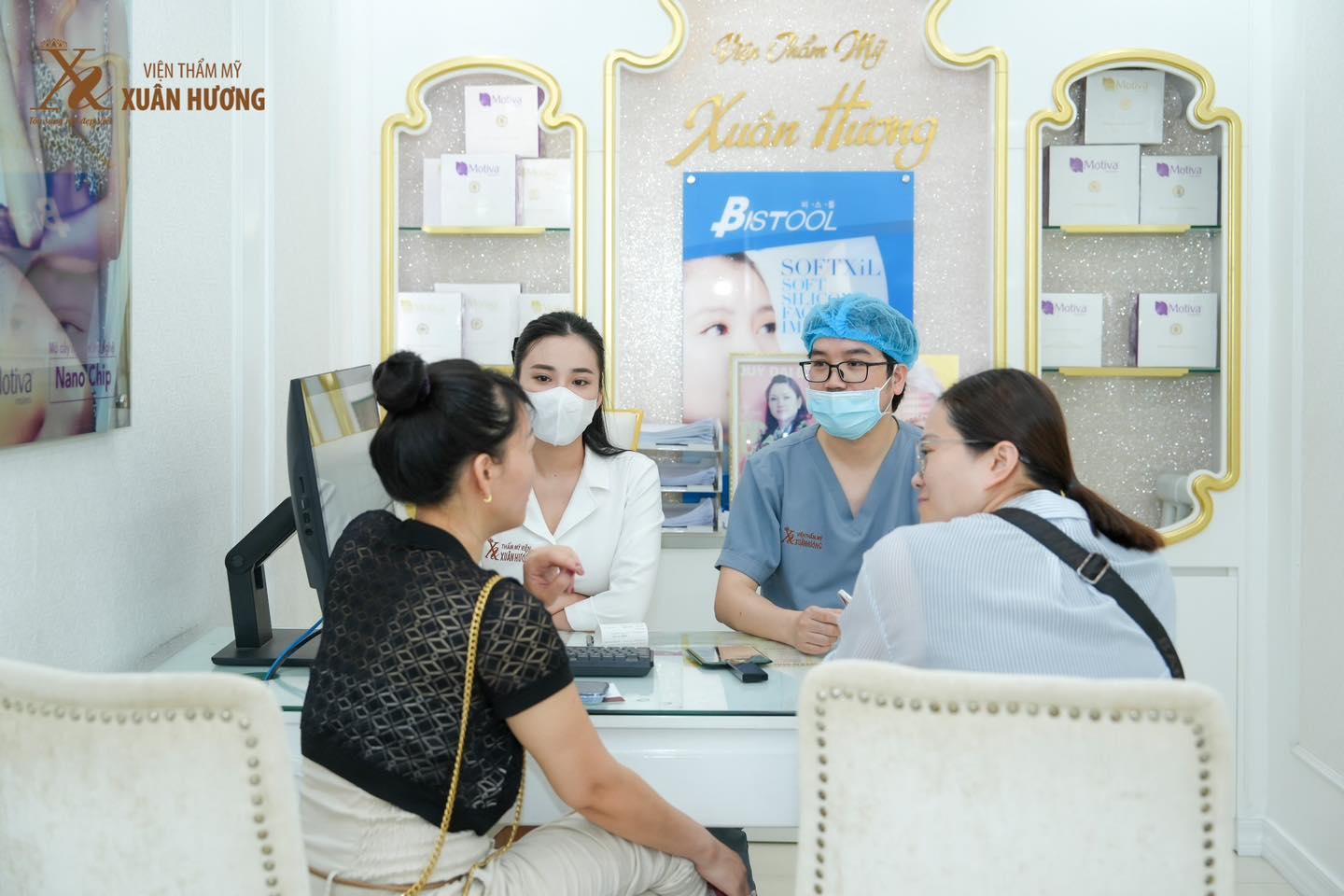 Khám Phá 9 Phản Hồi Đặc Sắc từ Khách Hàng về Viện Thẩm Mỹ Xuân Hương