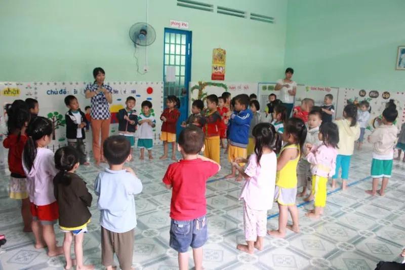 9 Trò chơi thú vị giúp bé mầm non khám phá thế giới màu sắc