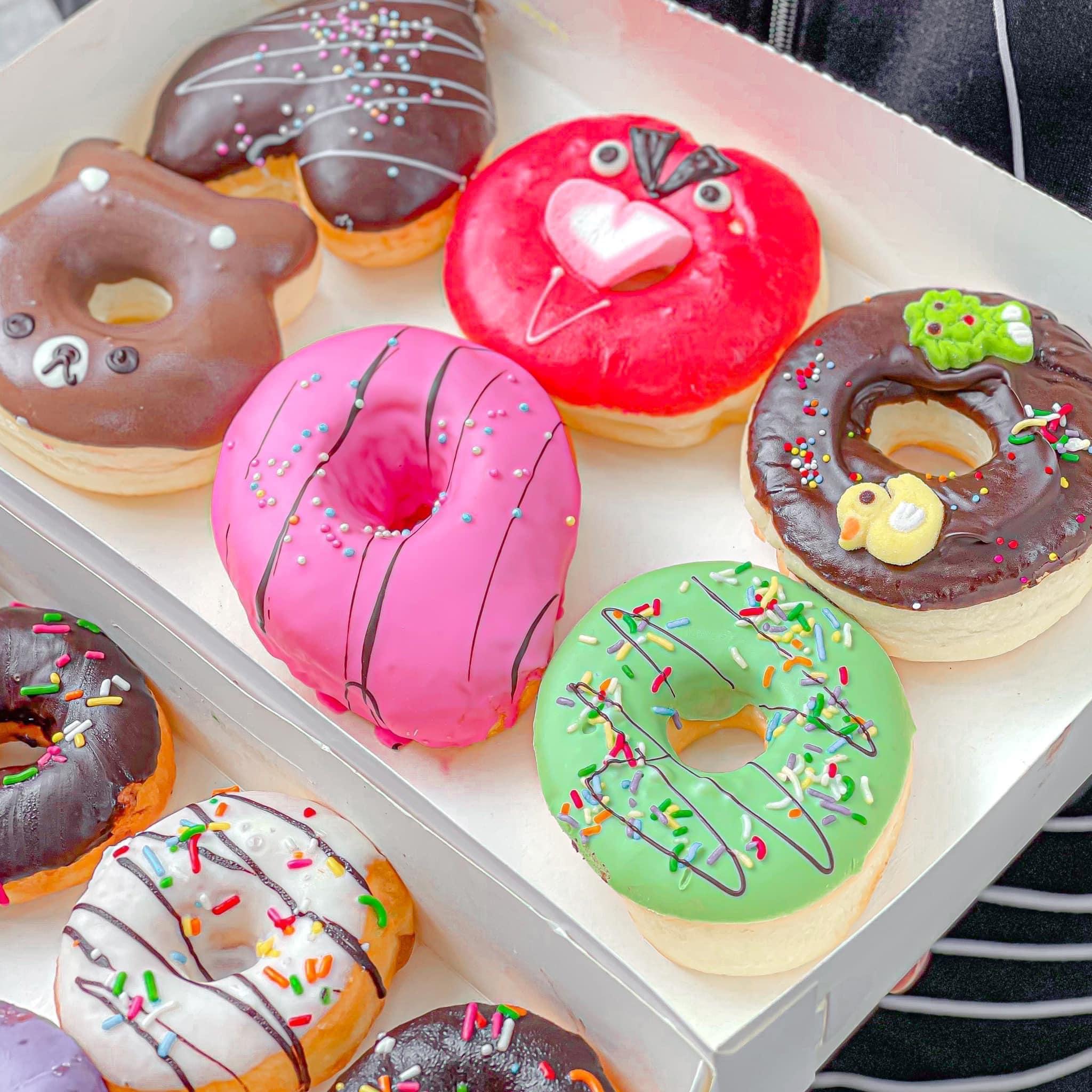 Top 7 Tiệm Bánh Donut Ngon Và Đầy Sắc Màu Nhất TP. HCM