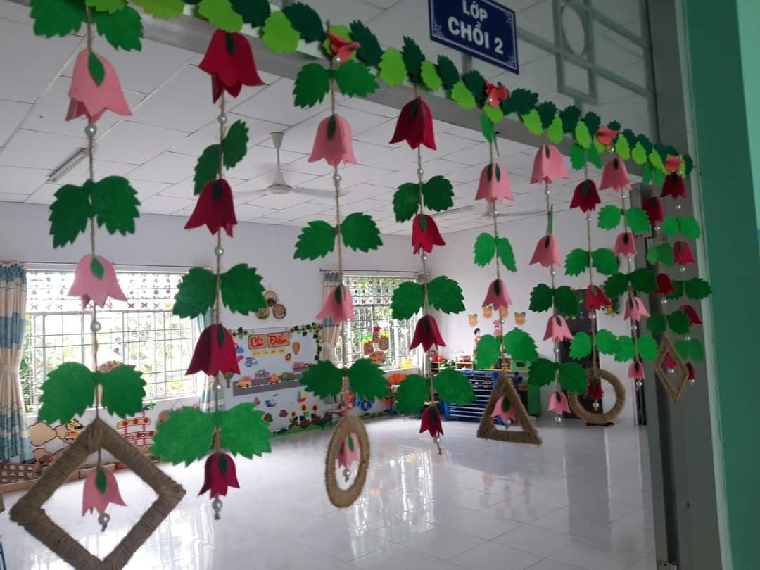 6 Ý tưởng sáng tạo trang trí cửa lớp và rèm cửa mầm non ấn tượng nhất