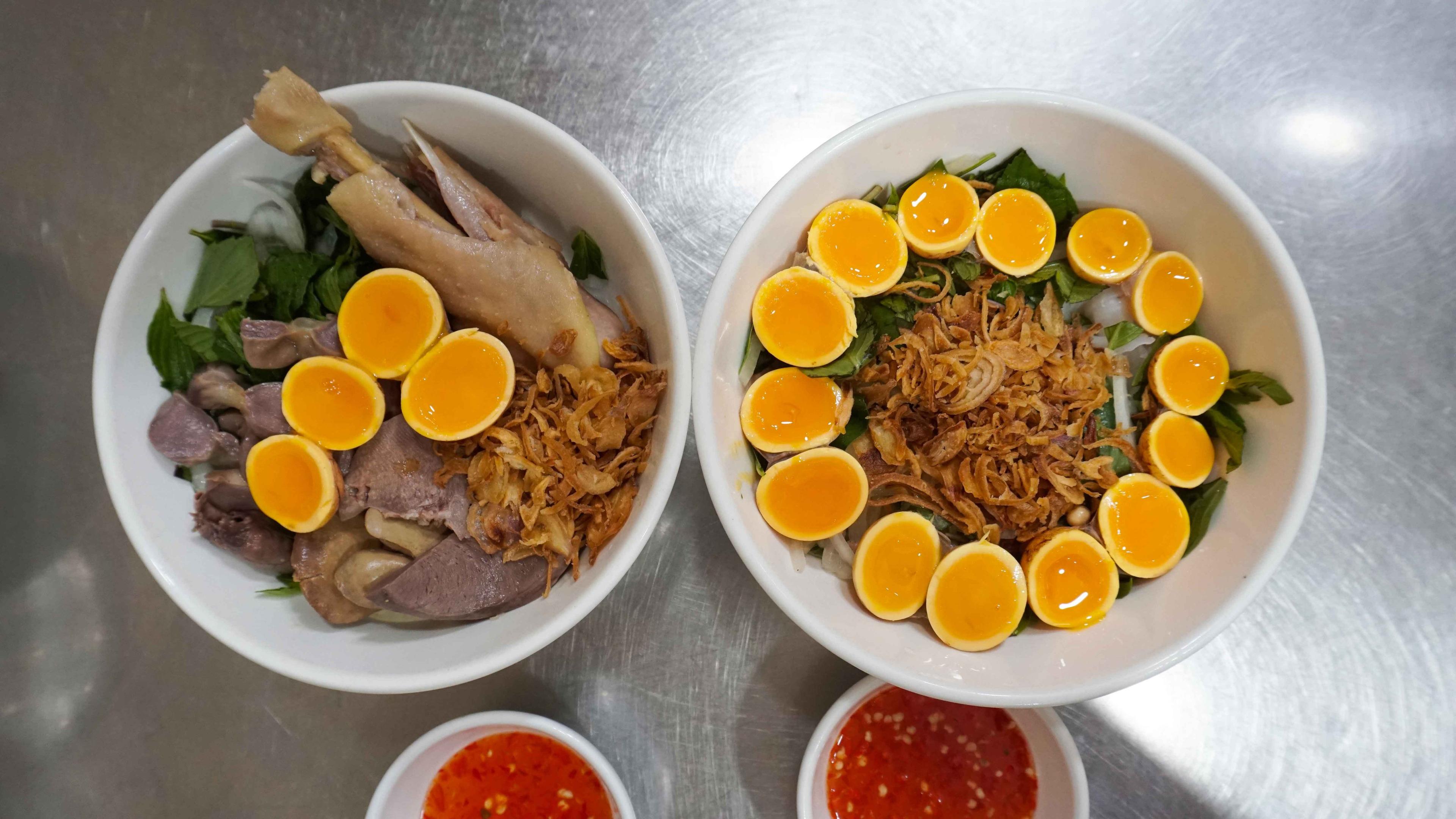 10 địa chỉ bán bánh ướt ngon nức tiếng Sài Gòn - Hành trình khám phá hương vị đặc trưng
