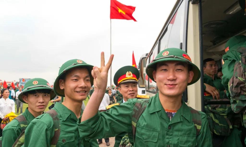 11 STT hài hước và ý nghĩa nhất dành cho tân binh nhập ngũ