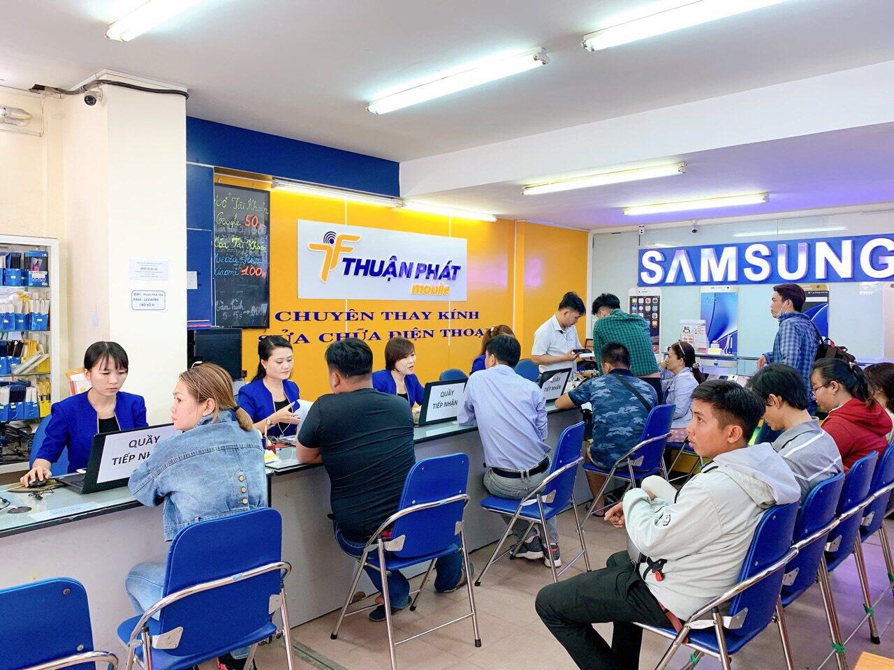Top 9 địa chỉ thay màn hình điện thoại đáng tin cậy và chất lượng hàng đầu tại TP.HCM