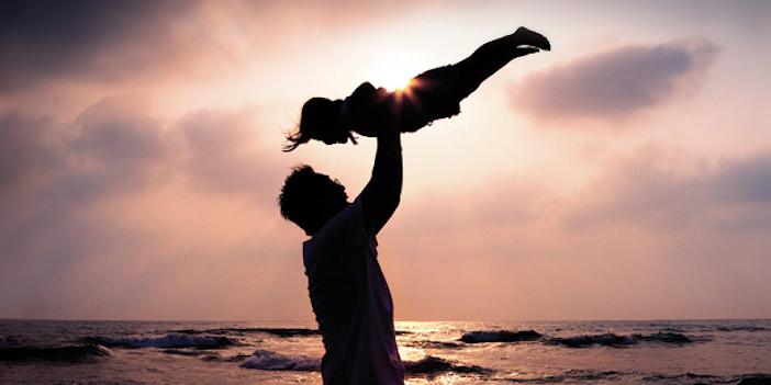 Top 10 bài văn phân tích hình tượng cha mẹ xúc động nhất qua thi ca - Tuyển tập đặc sắc Ngữ văn 6 Cánh Diều