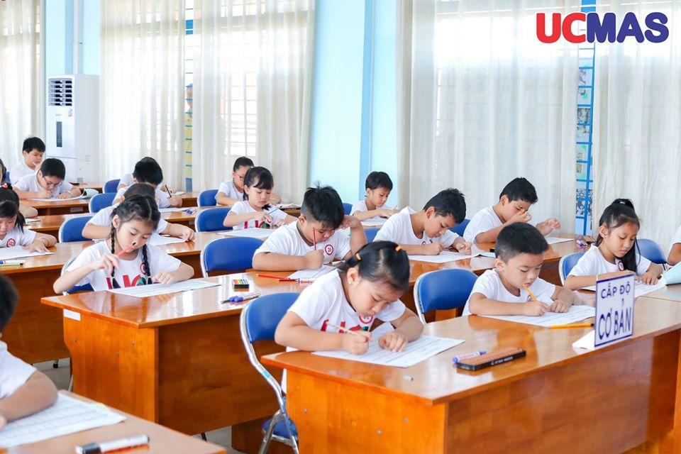 Top 10 Trung tâm đào tạo toán và phát triển tư duy xuất sắc tại Hà Nội