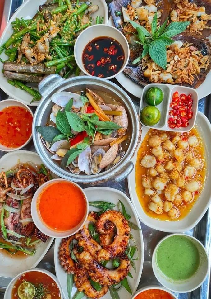 Top 9 Quán Ốc Ngon Và Nổi Tiếng Nhất Quận Đống Đa, Hà Nội