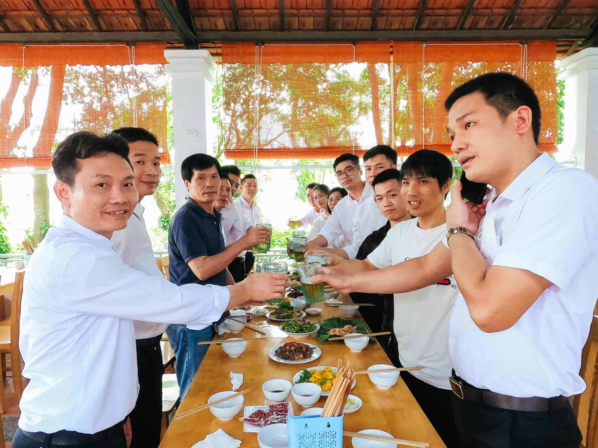 10 địa điểm nhà hàng & quán bia đáng trải nghiệm nhất Hà Nội