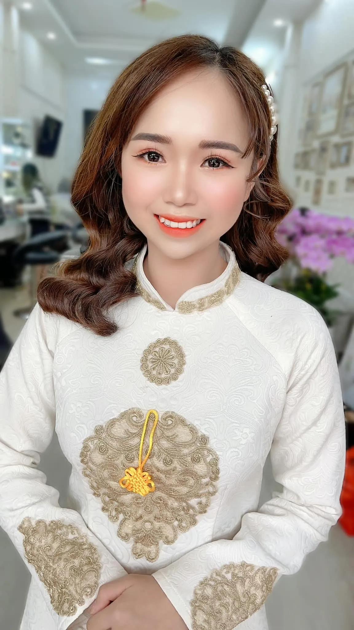 Top 10 Tiệm trang điểm cô dâu đẹp nhất tại Nam Định