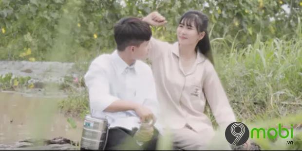 Lời bài hát 'Cô Thắm Không Về' - một tác phẩm âm nhạc đầy cảm xúc với những giai điệu sâu lắng, chạm đến trái tim người nghe.