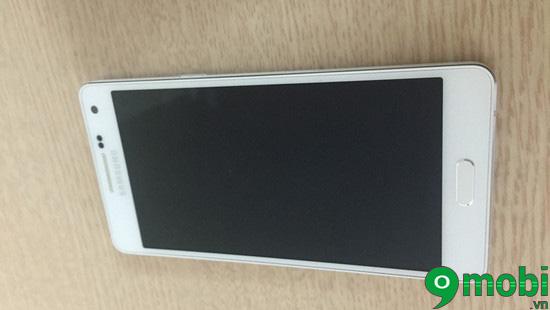 Khắc phục lỗi Samsung không lên nguồn khi thiết bị tiếp xúc với nước hoặc bị va đập mạnh.