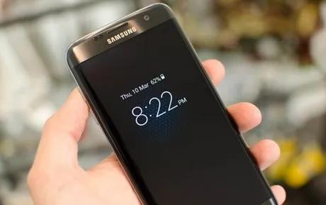 Cài đặt chế độ khóa màn hình theo hướng trên Samsung Galaxy S7 Edge.