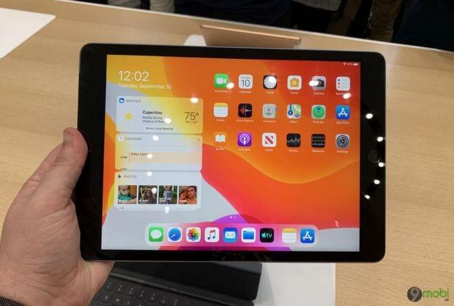 Apple chính thức phát hành bản cập nhật iOS 13.1 và hệ điều hành iPadOS, mang đến những cải tiến đáng kể cho người dùng.