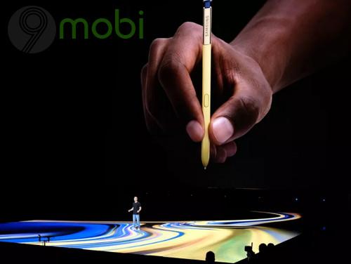 Bút S Pen trên Galaxy Note 9 giờ đây được trang bị công nghệ Bluetooth, mang lại nhiều tính năng điều khiển từ xa vô cùng tiện ích.