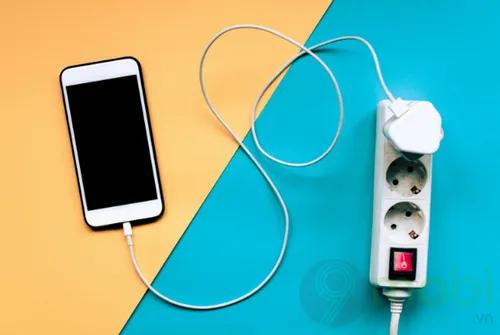 Apple chính thức nới lỏng quy định, hỗ trợ sửa chữa iPhone đã thay pin không chính hãng
