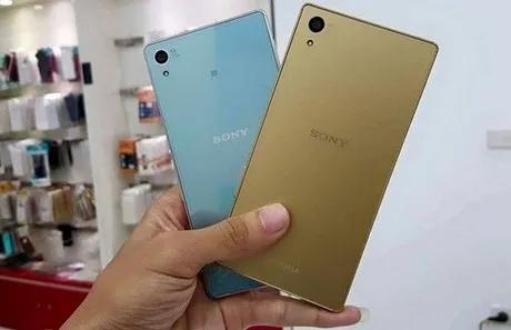 Xperia Z5 xách tay hiện có giá 15,5 triệu đồng.