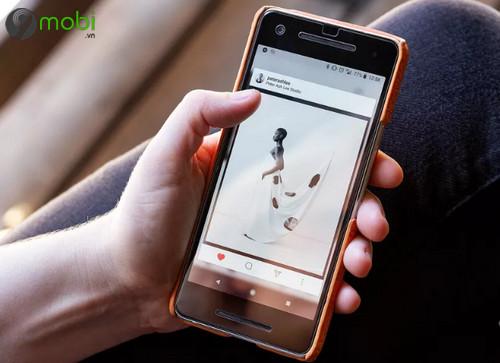 Instagram sử dụng công nghệ AI để mô tả hình ảnh, giúp người dùng khiếm thị dễ dàng tiếp cận và khám phá nền tảng mạng xã hội này.