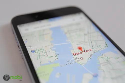 Google Maps tận dụng các điểm mốc dễ nhận biết để dẫn đường người dùng một cách trực quan