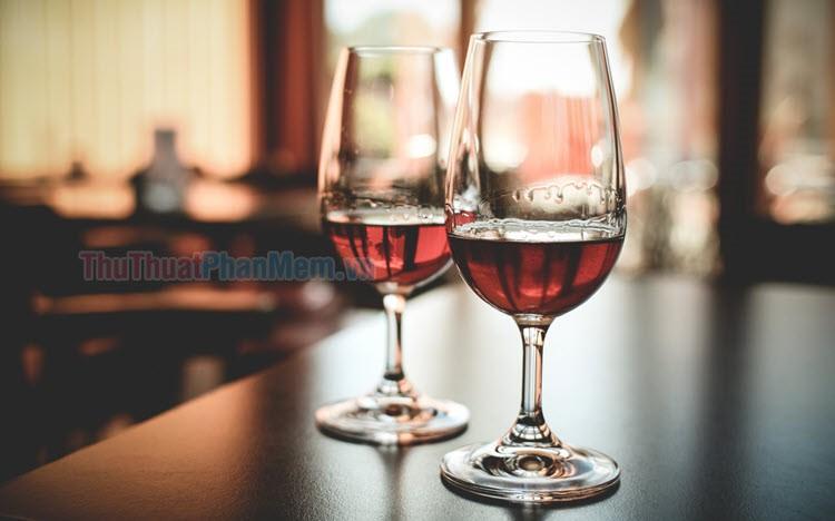 Những hình ảnh đầy cảm xúc về ly rượu buồn mang vẻ đẹp tuyệt mỹ