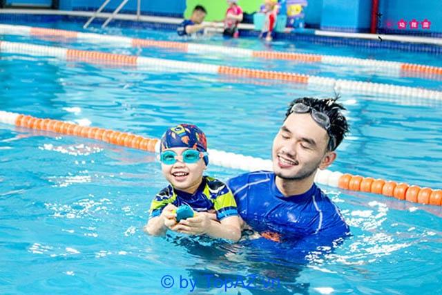 6 Địa điểm dạy bơi chất lượng nhất Đà Nẵng với huấn luyện viên bài bản