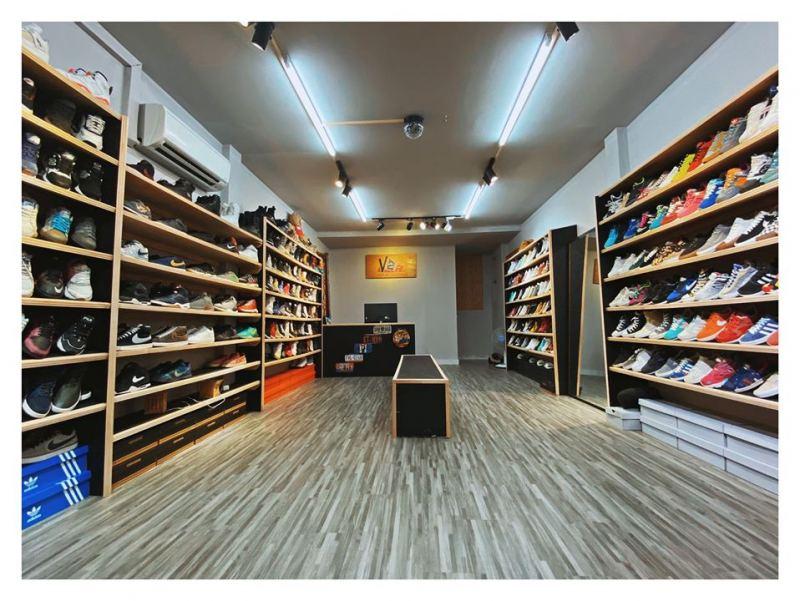 Top 10 cửa hàng giày secondhand uy tín nhất tại TP.HCM