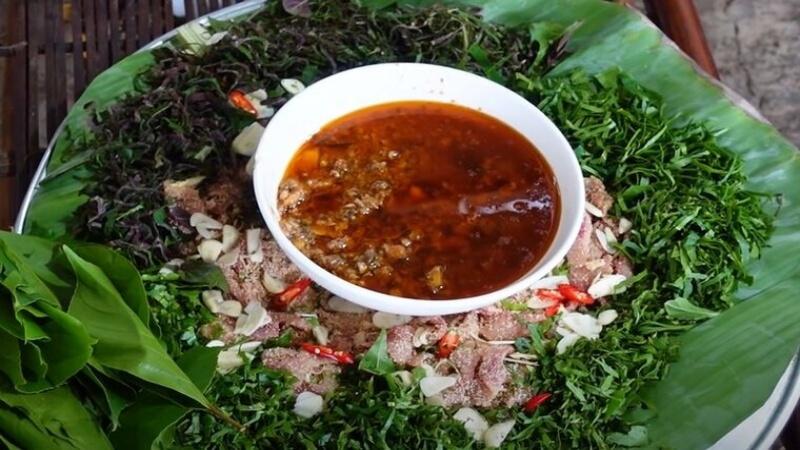 Khám phá công thức chế biến nộm cá chép giòn độc đáo, mang lại hương vị lạ miệng đầy hấp dẫn.