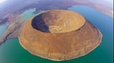 Ngắm nhìn 10 miệng núi lửa đẹp nhất Trái Đất năm 2024
