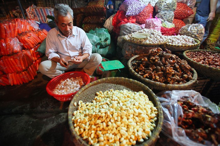 Chợ đầu mối hoa quả nổi tiếng nhất Hà Nội