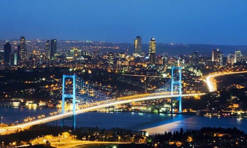 Bosphorus – cây cầu là điểm nóng trong đảo chính ở Thổ Nhĩ Kỳ
