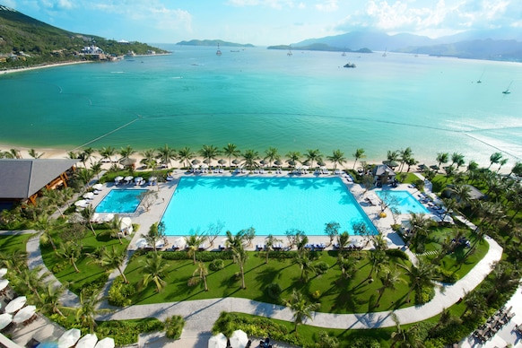 Vinpearl Resort & Spa Nha Trang Bay thiên đường nghỉ dưỡng hè này