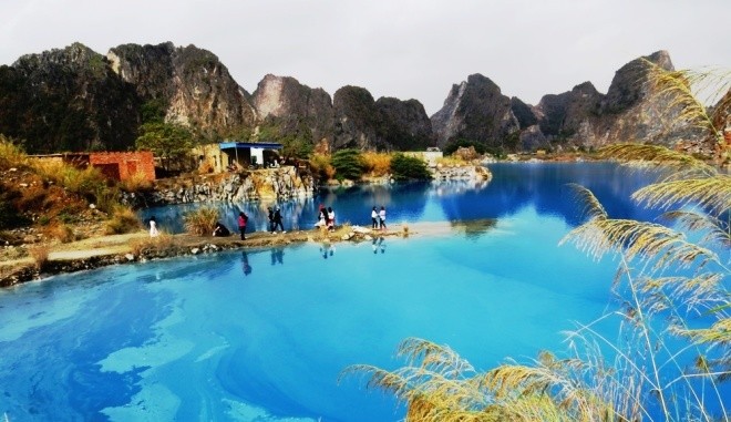 9 hồ nước đẹp dọc Việt Nam