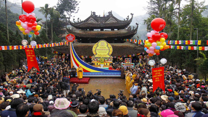 Lễ hội chùa Hương năm 2013 - Nét đẹp truyền thống văn hóa Việt