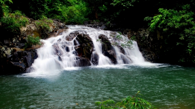 Hoang sơ Yang Bay – thác nước Trời