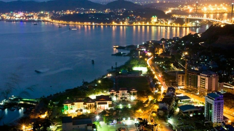 Rong ruổi Việt Nam - Say lòng 10 thành phố đẹp nhất về đêm - Phần 2