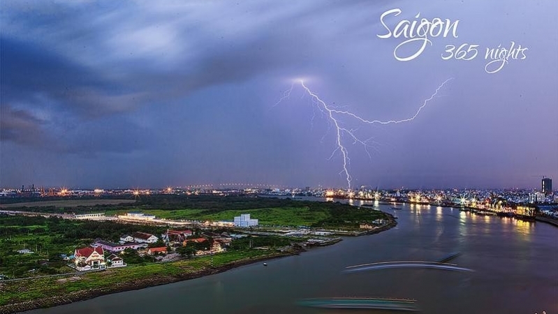 Tản mạn những cơn mưa ngô nghê của Sài Gòn