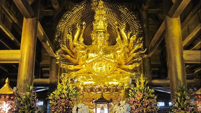 Du lịch Bái Đính chiêm ngưỡng chùa lớn nhất Đông Nam Á đón lộc đầu năm