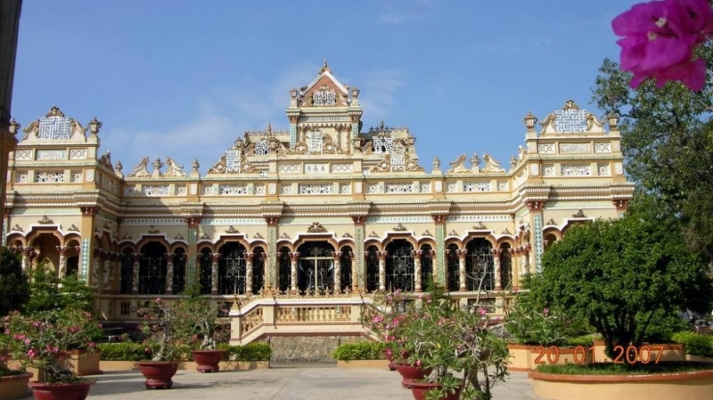 Ghé thăm kiến trúc tinh tế của chùa Vĩnh Tràng - Tiền Giang