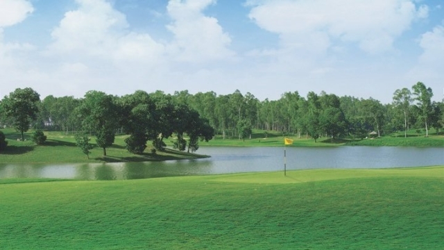 Sân golf Đồng Mô