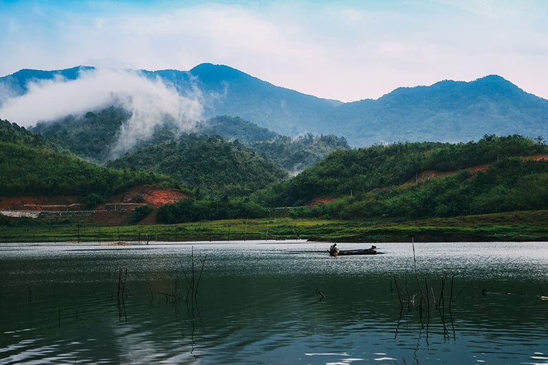 Hồ Tà Đùng - điểm hẹn mới cho người mê du lịch bụi
