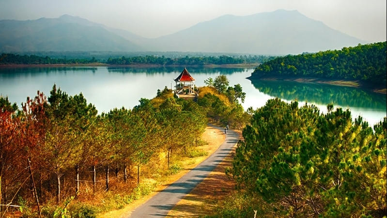 Hồ T'Nưng - Mênh mông Biển Hồ