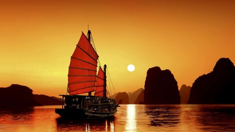 Hoàng hôn ở Vịnh Hạ Long đẹp nhất Thế Giới