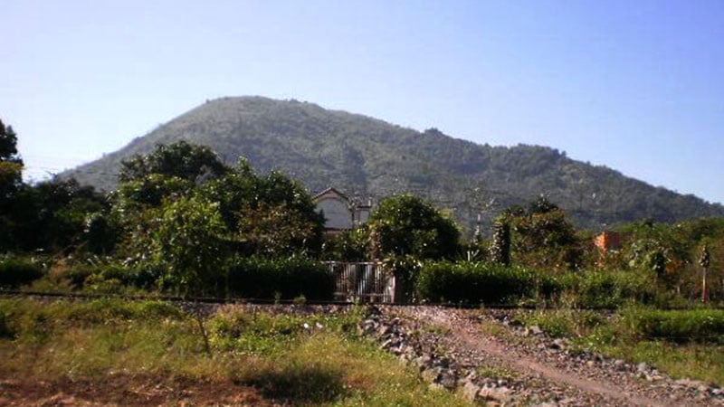 Núi Chứa Chan