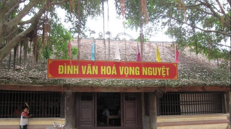 Hội làng Vọng Nguyệt