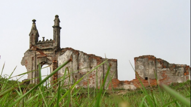 Vẻ đẹp hoang sơ của nhà thờ Đổ bên bờ biển Hải Hậu