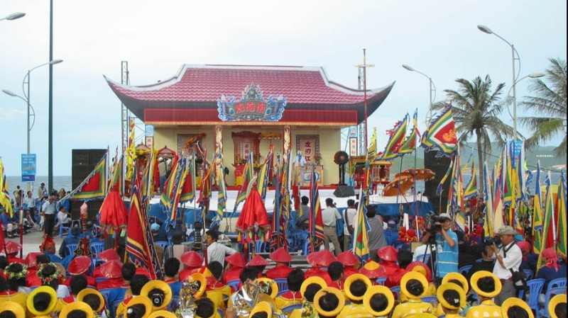 Lễ hội Cầu Ngư ở Thái Dương