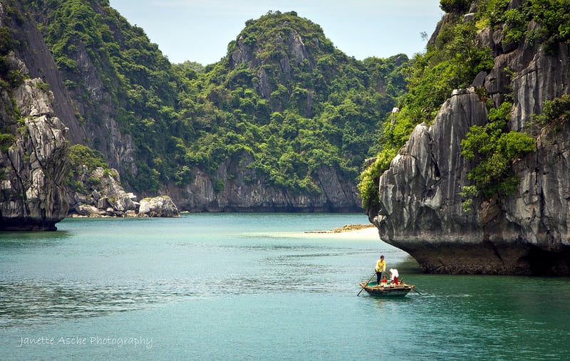 Việt Nam vào top 20 quốc gia xinh đẹp nhất thế giới